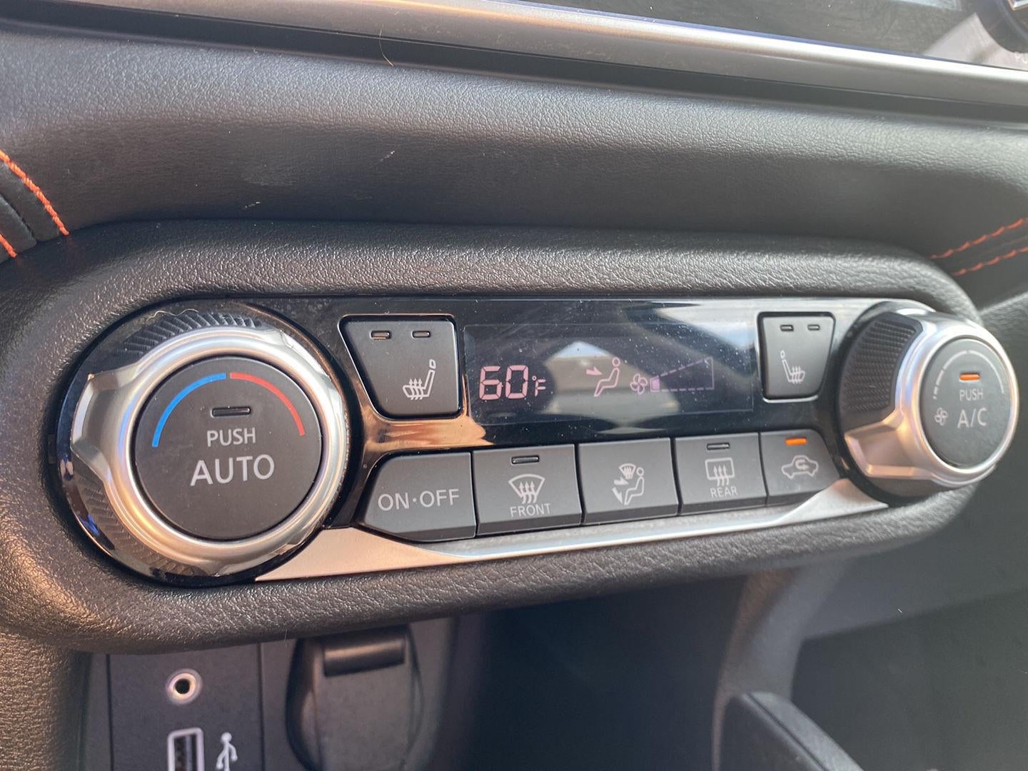 2022 Nissan Versa SR