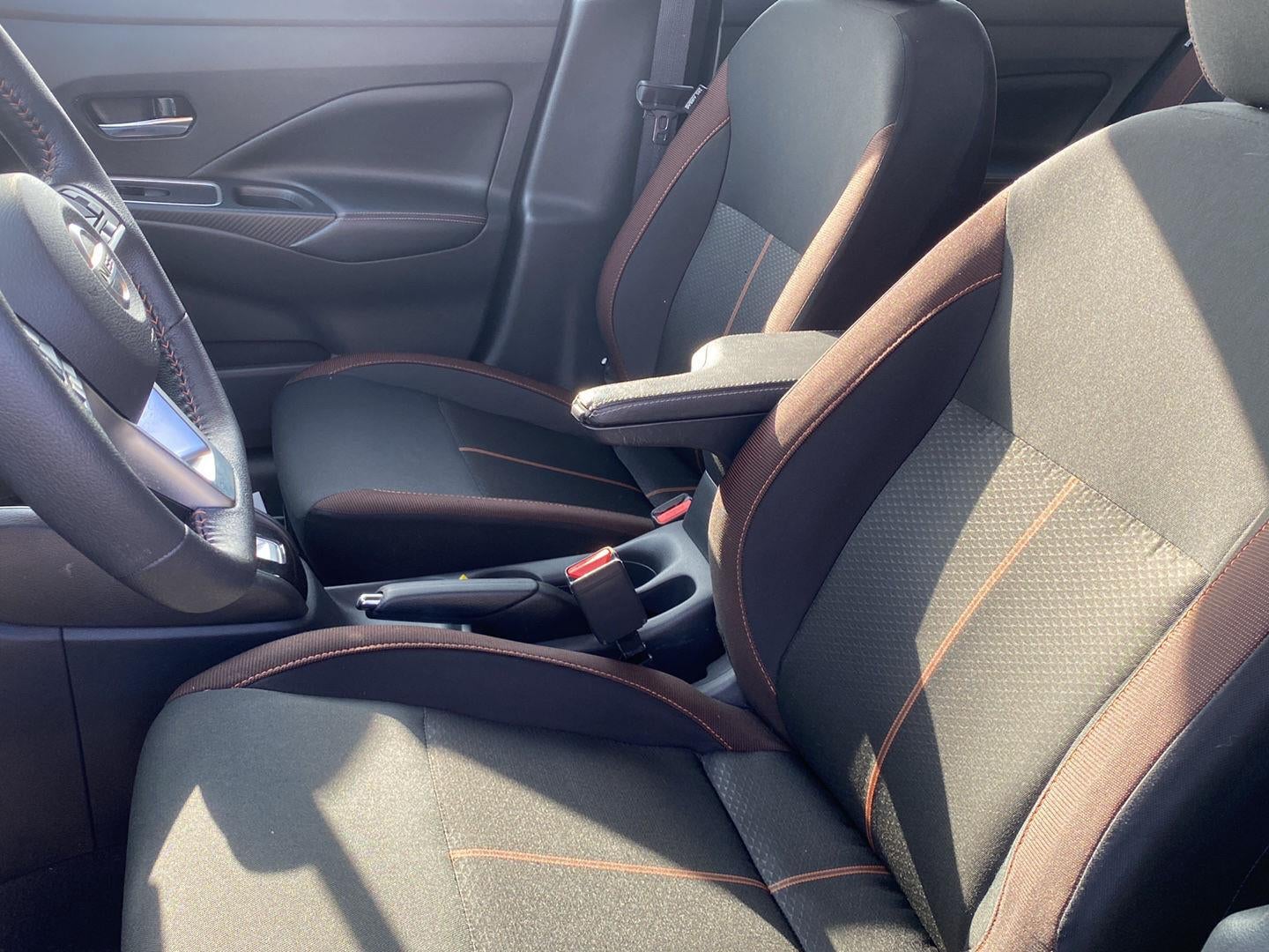 2022 Nissan Versa SR