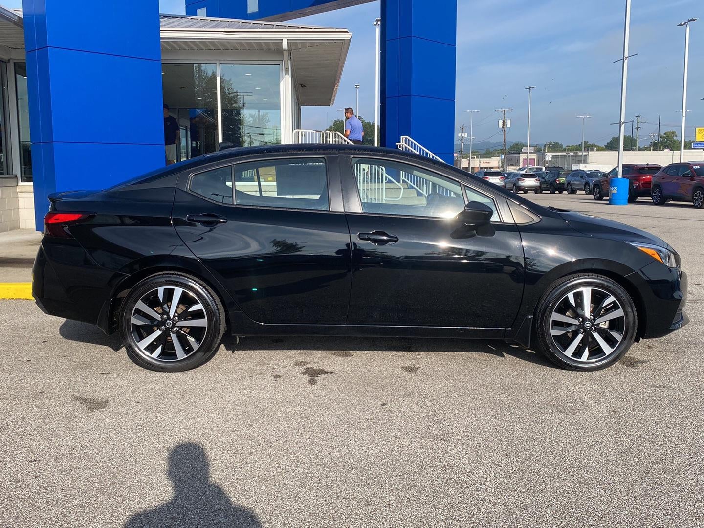 2022 Nissan Versa SR