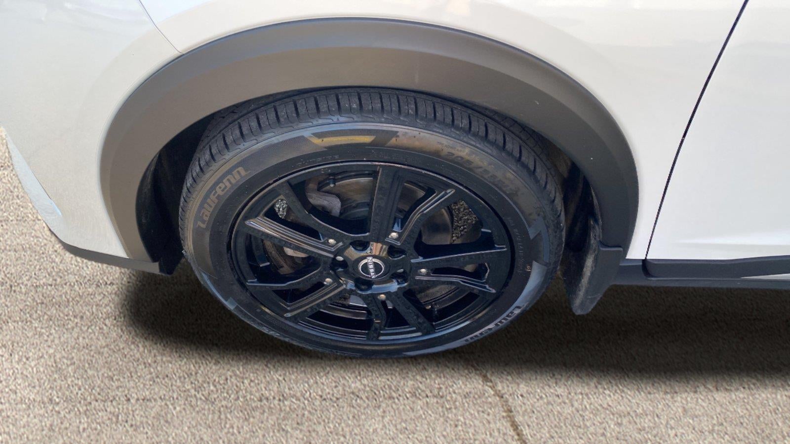 2022 Nissan Kicks SR