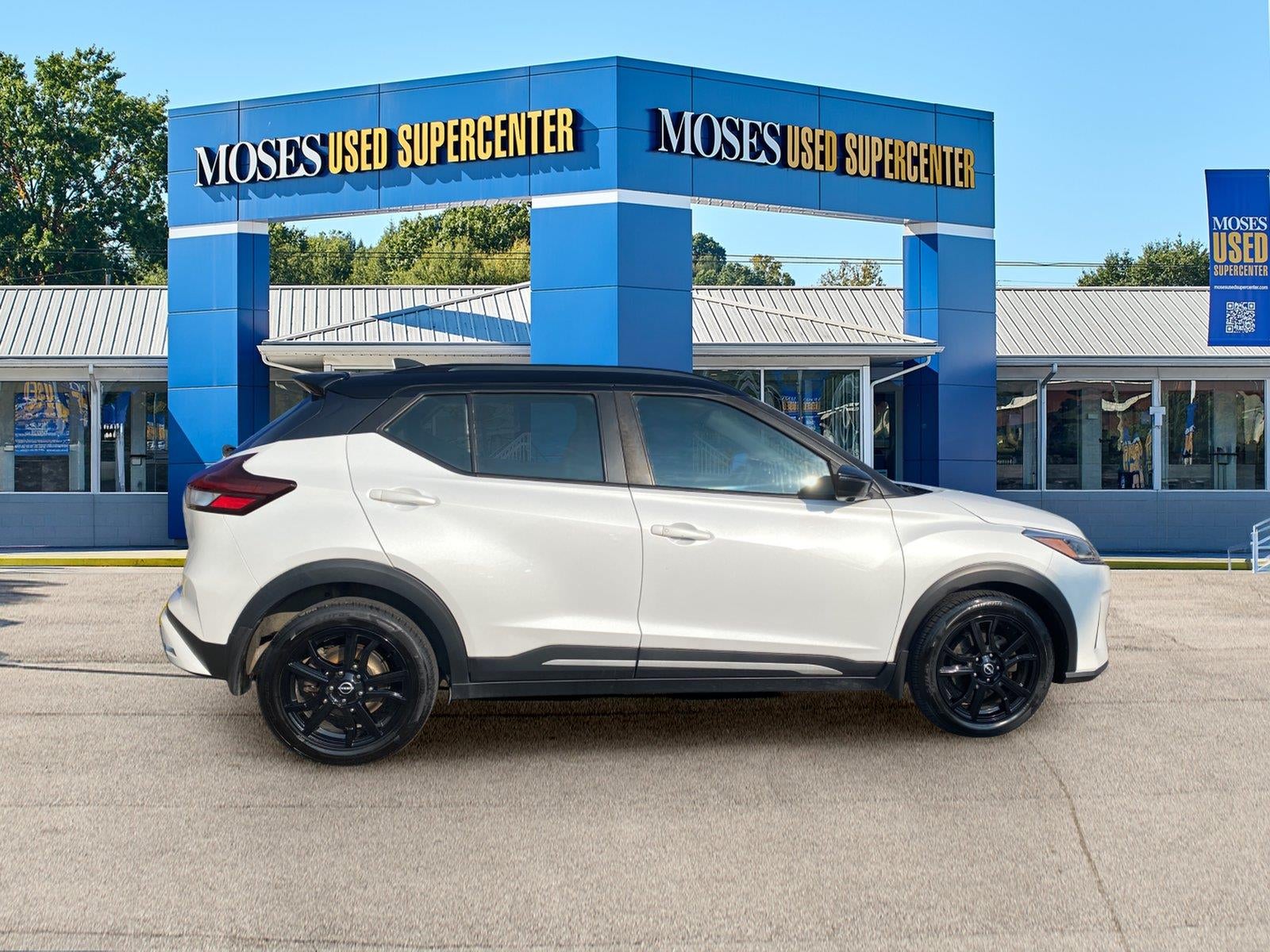 2022 Nissan Kicks SR