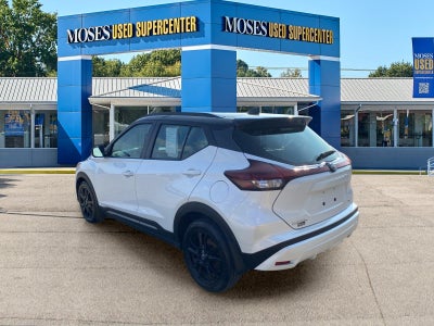 2022 Nissan Kicks SR