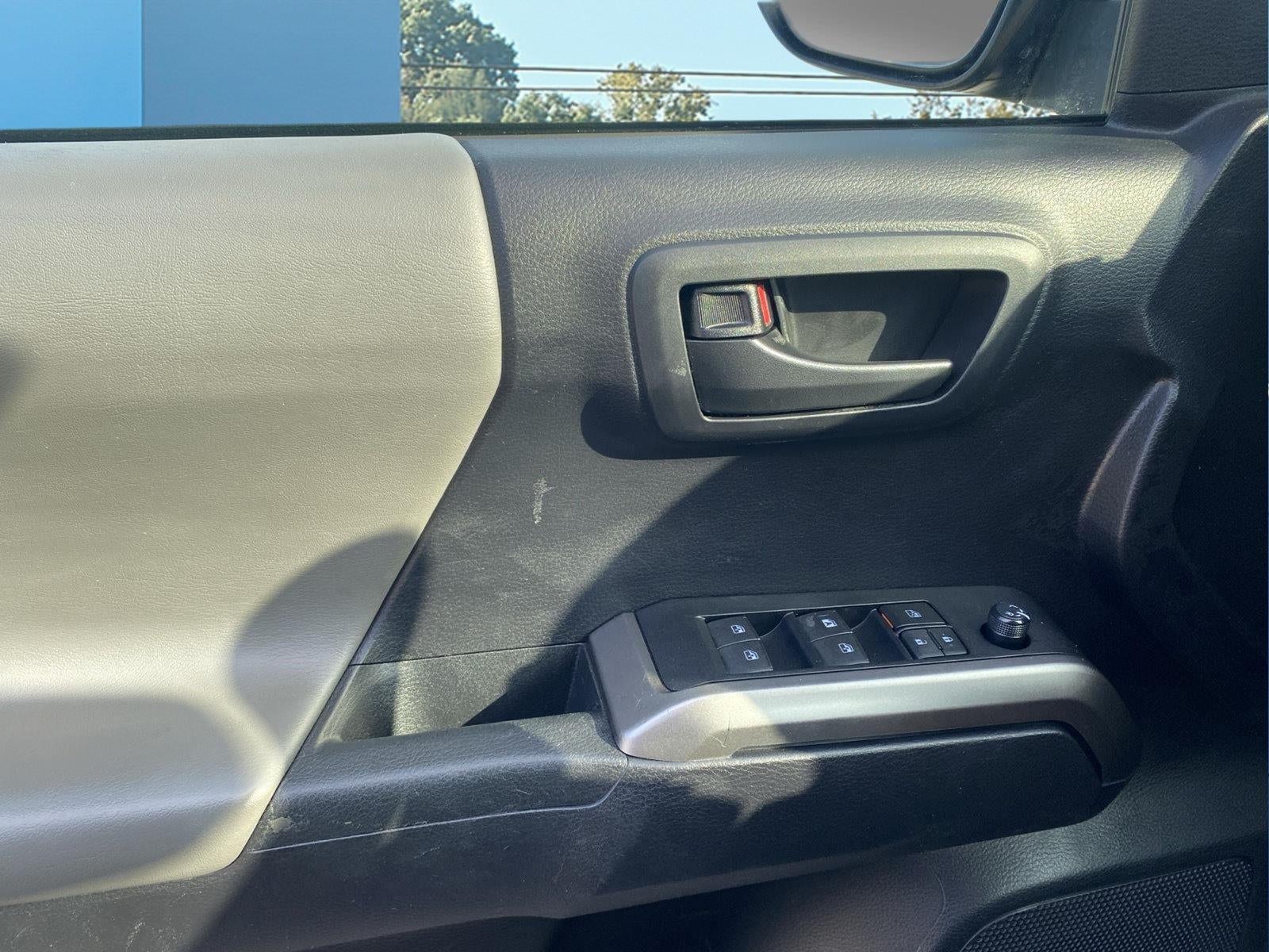 2020 Toyota Tacoma SR5 V6