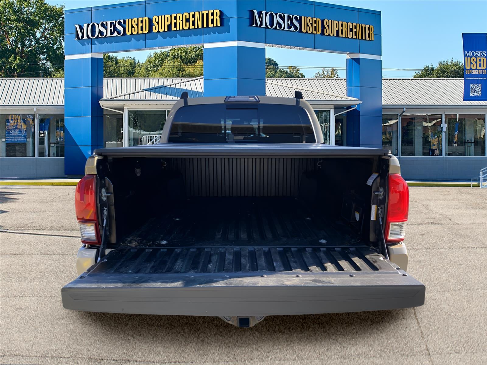 2019 Toyota TACOMA 4WD Base