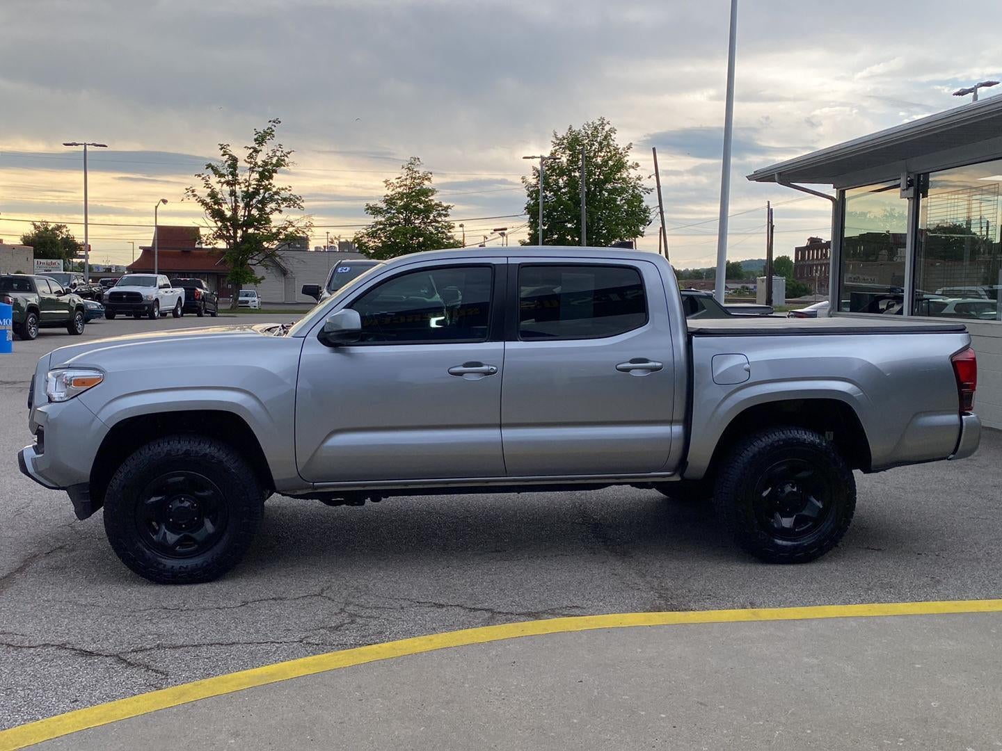 2022 Toyota Tacoma SR V6