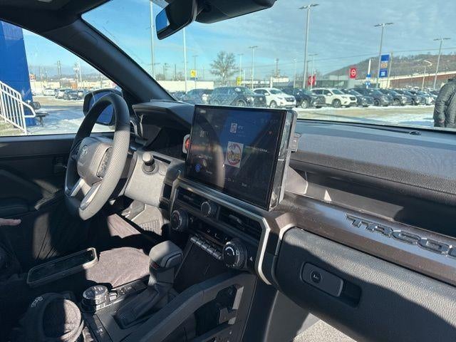 2025 Toyota Tacoma TRD Off-Road HV