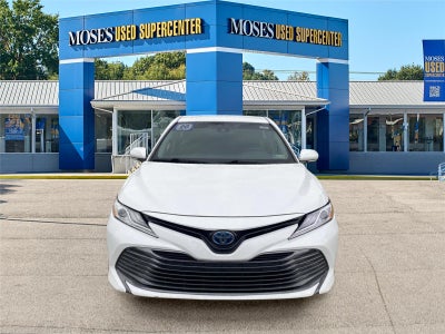 2020 Toyota Camry Hybrid XLE