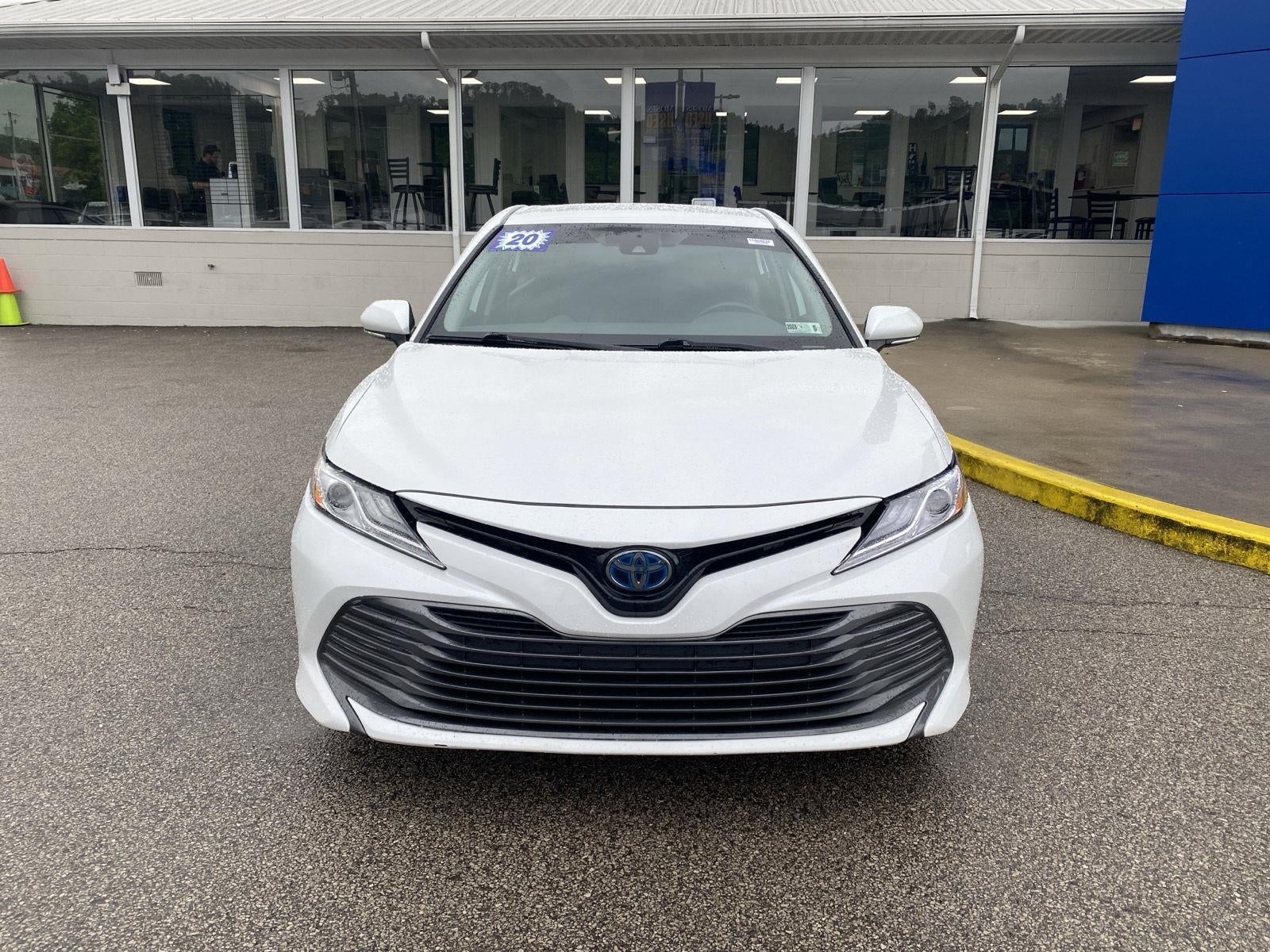 2020 Toyota Camry Hybrid XLE