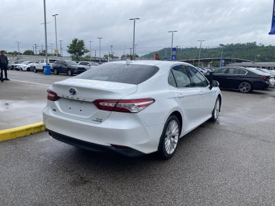 2020 Toyota Camry Hybrid XLE