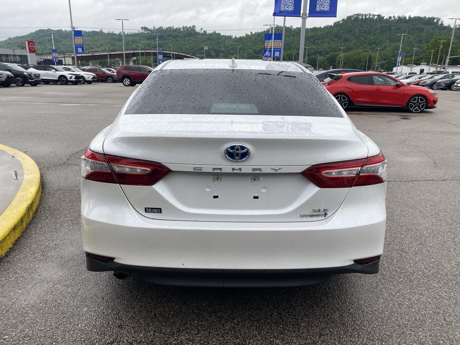 2020 Toyota Camry Hybrid XLE