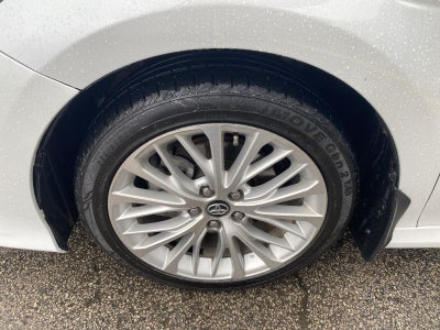 2020 Toyota Camry Hybrid XLE