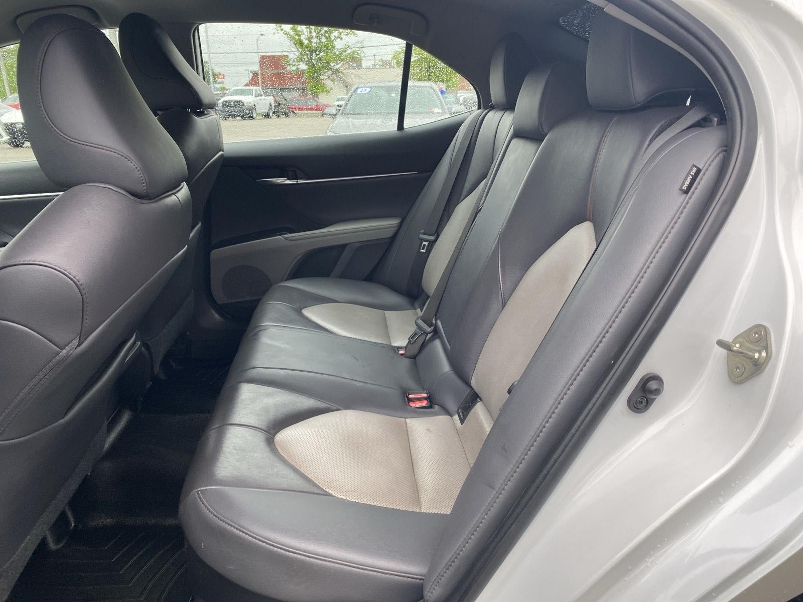 2020 Toyota Camry Hybrid XLE