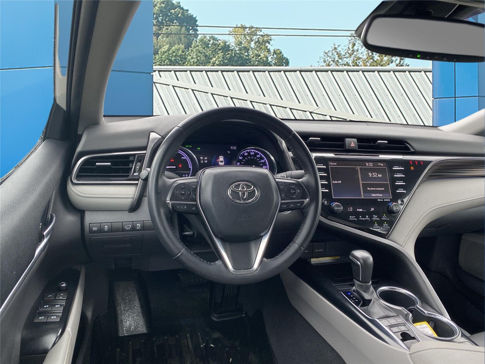 2020 Toyota Camry Hybrid XLE