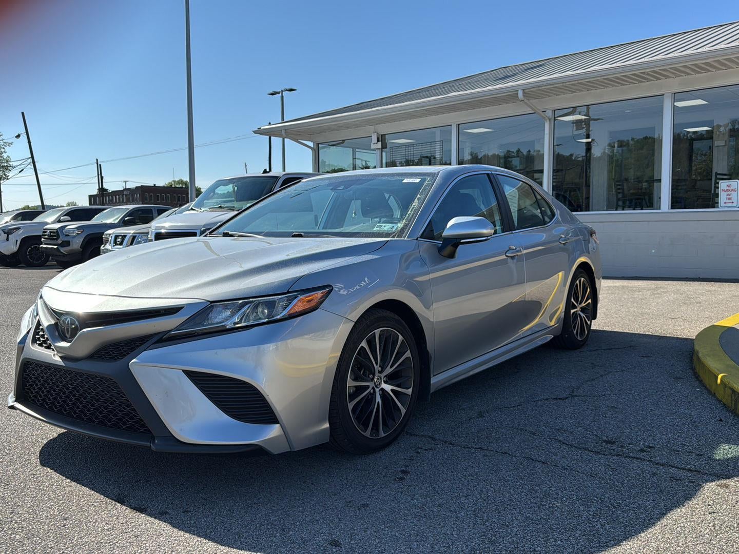 2020 Toyota Camry SE