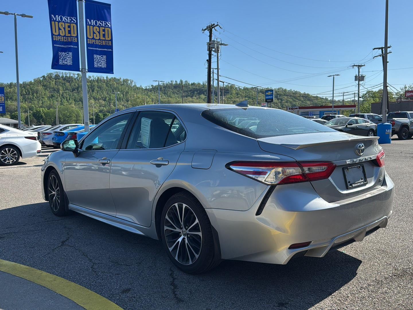 2020 Toyota Camry SE