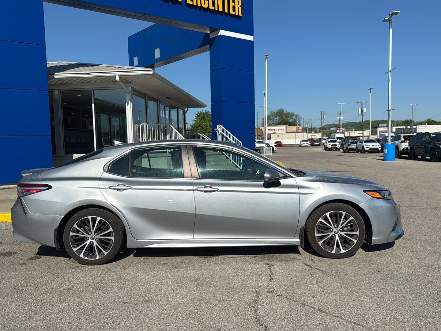 2020 Toyota Camry SE