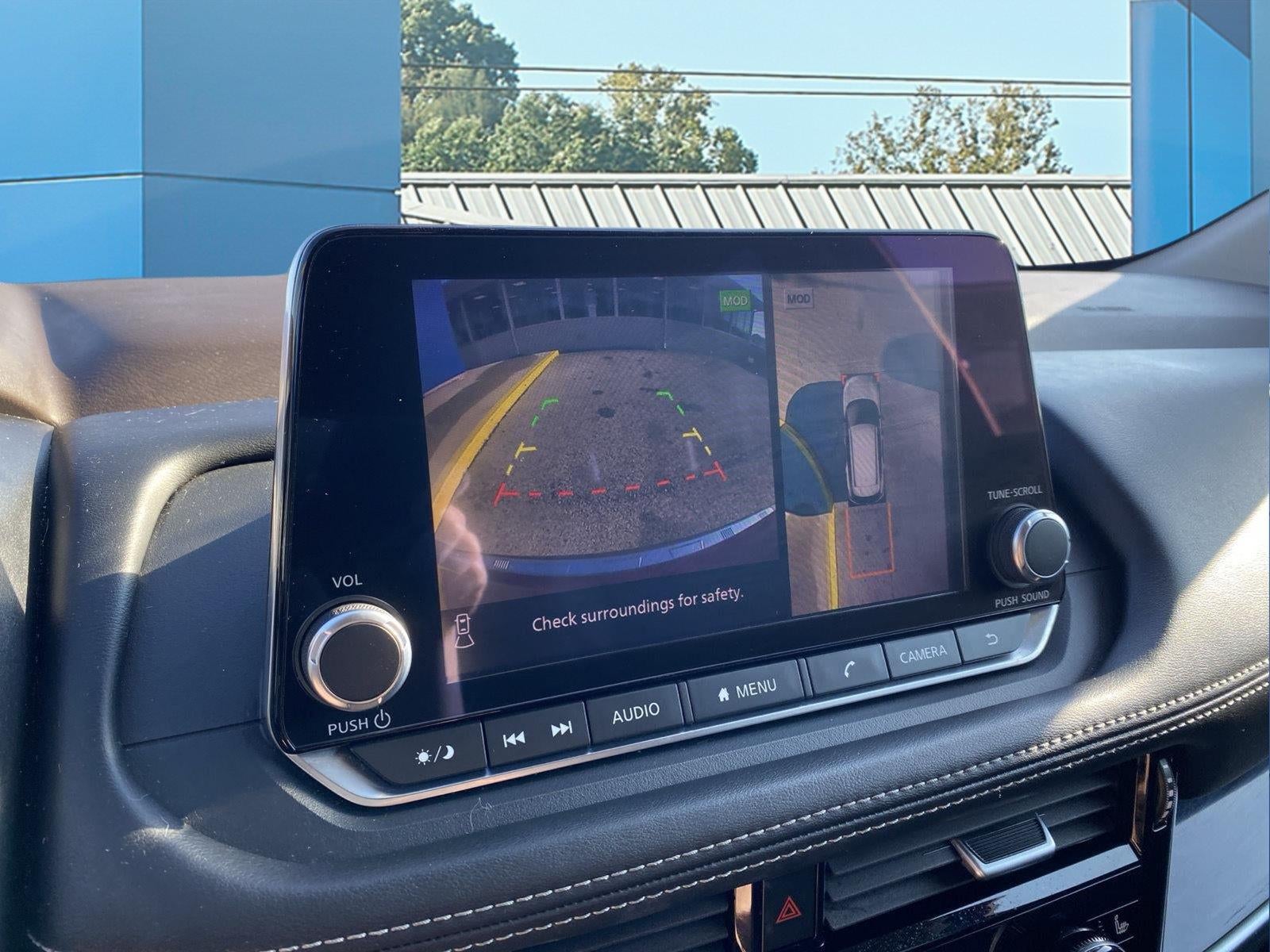 2022 Nissan Rogue SL