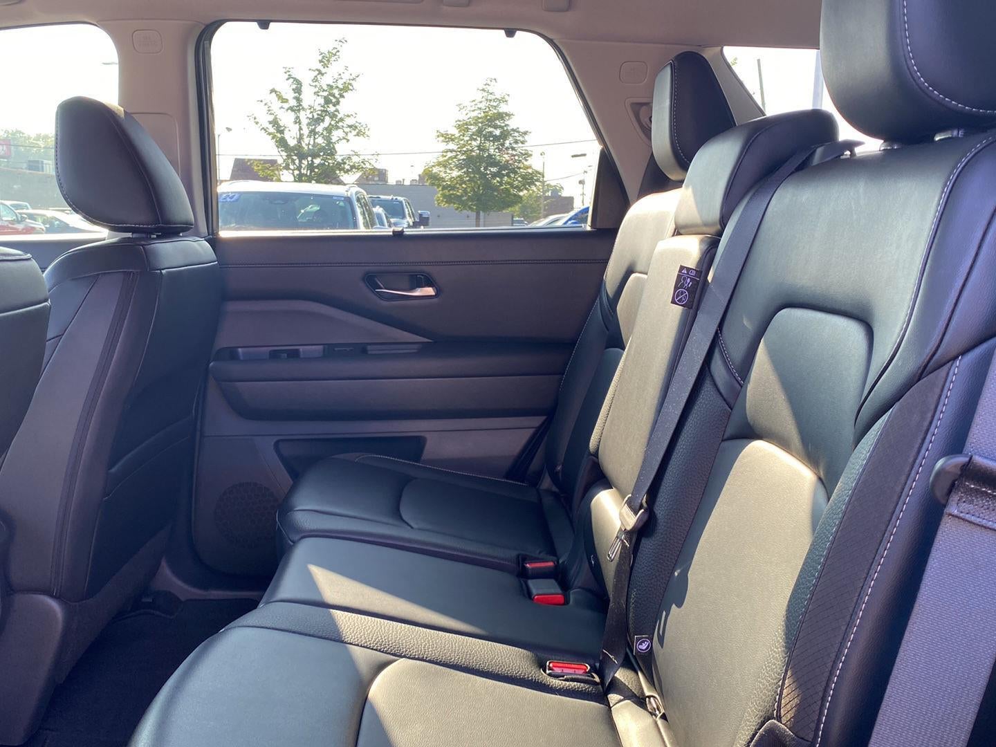 2024 Nissan Pathfinder SL