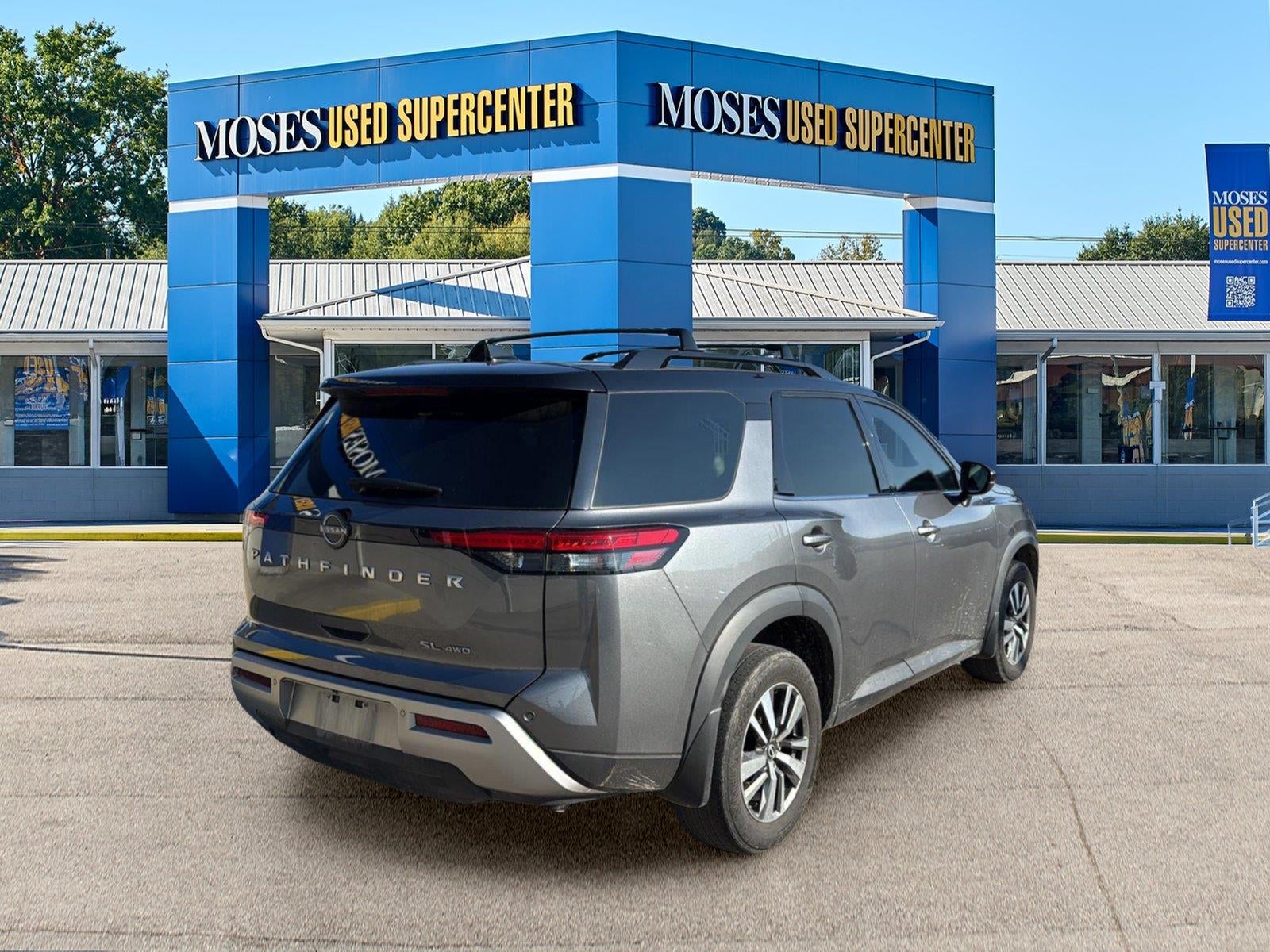 2024 Nissan Pathfinder SL