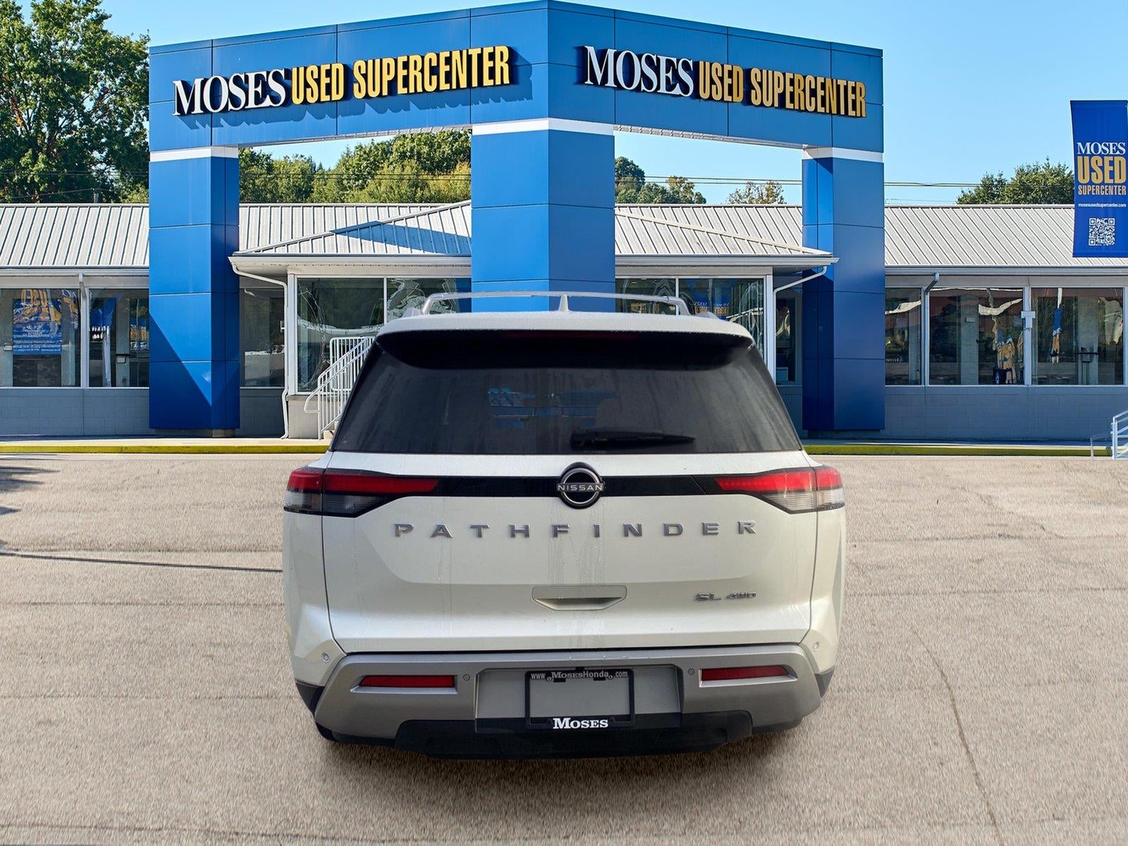 2024 Nissan Pathfinder SL
