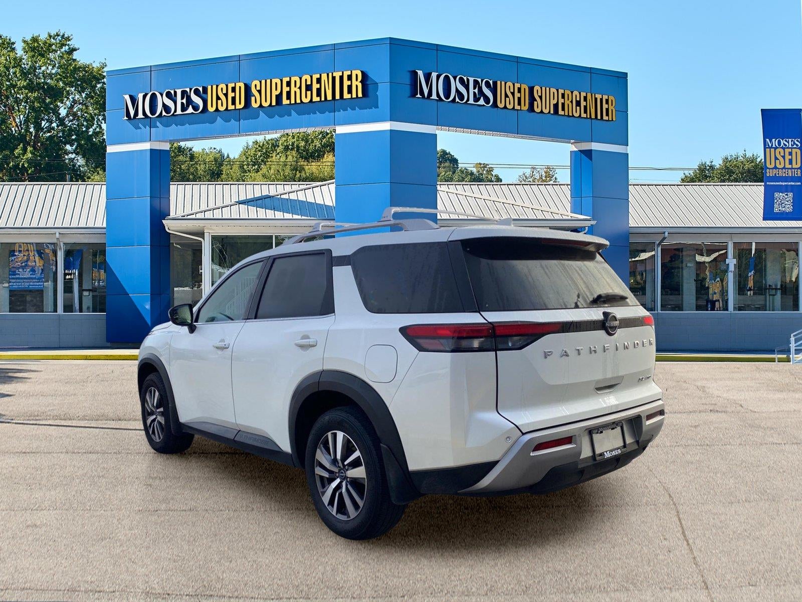 2024 Nissan Pathfinder SL