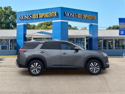 2025 Nissan Pathfinder SL