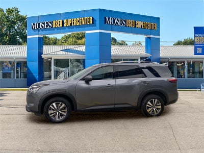 2025 Nissan Pathfinder SL