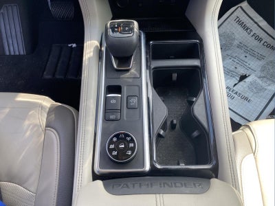 2022 Nissan Pathfinder Platinum