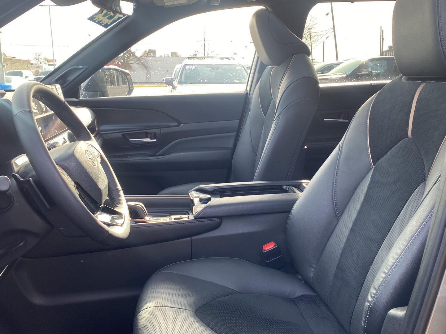 2025 Toyota Grand Highlander Hybrid MAX Platinum