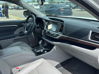 2016 Toyota Highlander Limited