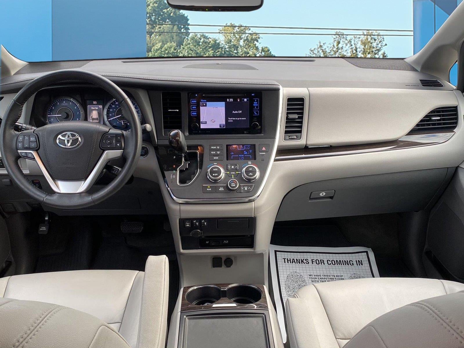 2017 Toyota Sienna XLE Premium 7-Passenger