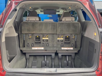 2017 Toyota Sienna XLE Premium 7-Passenger
