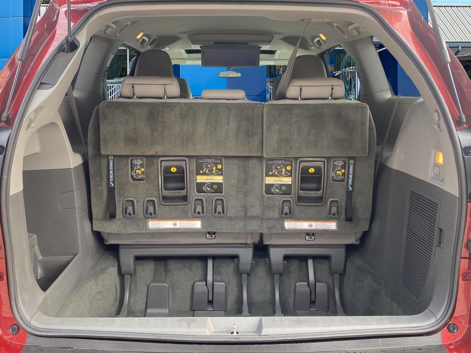 2017 Toyota Sienna XLE Premium 7-Passenger