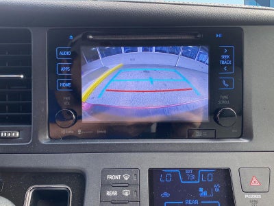 2017 Toyota Sienna XLE Premium 7-Passenger