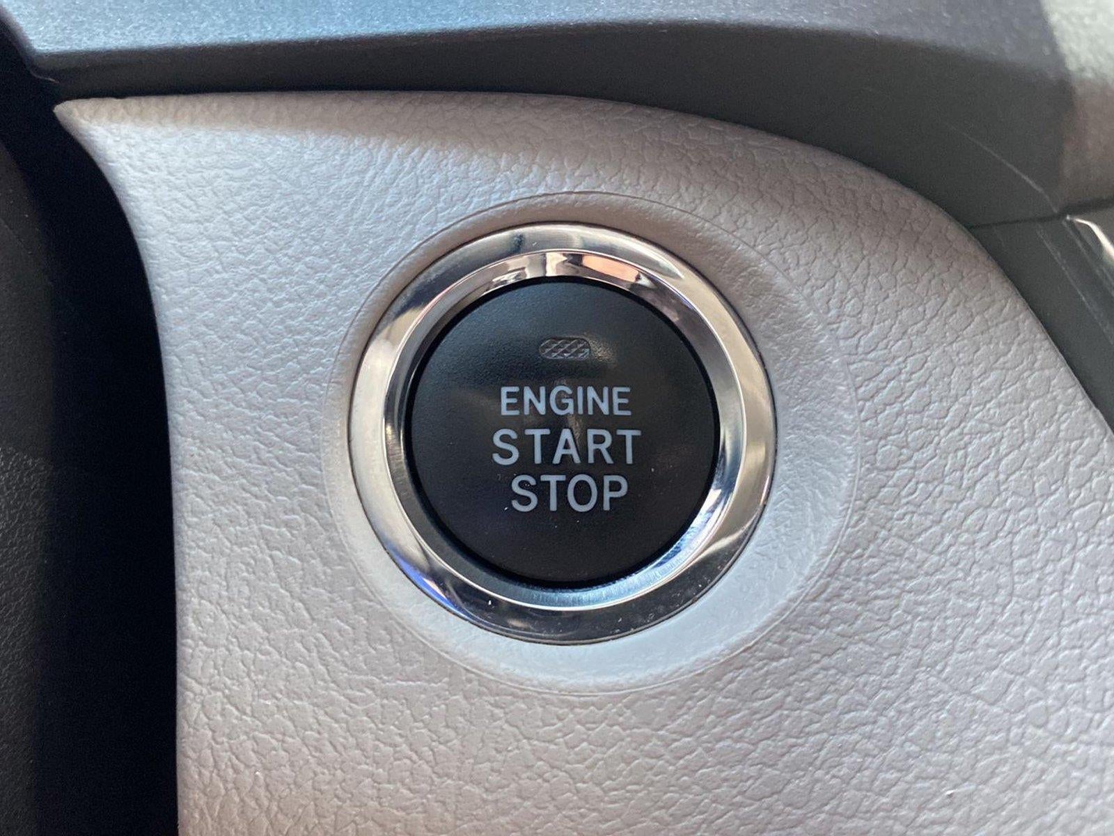 2017 Toyota Sienna XLE Premium 7-Passenger