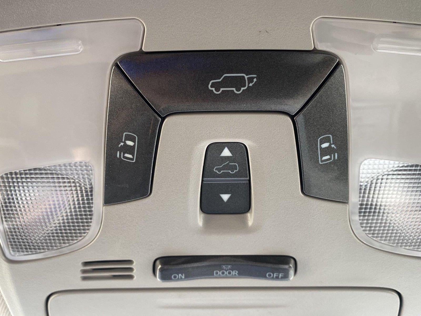2017 Toyota Sienna XLE Premium 7-Passenger