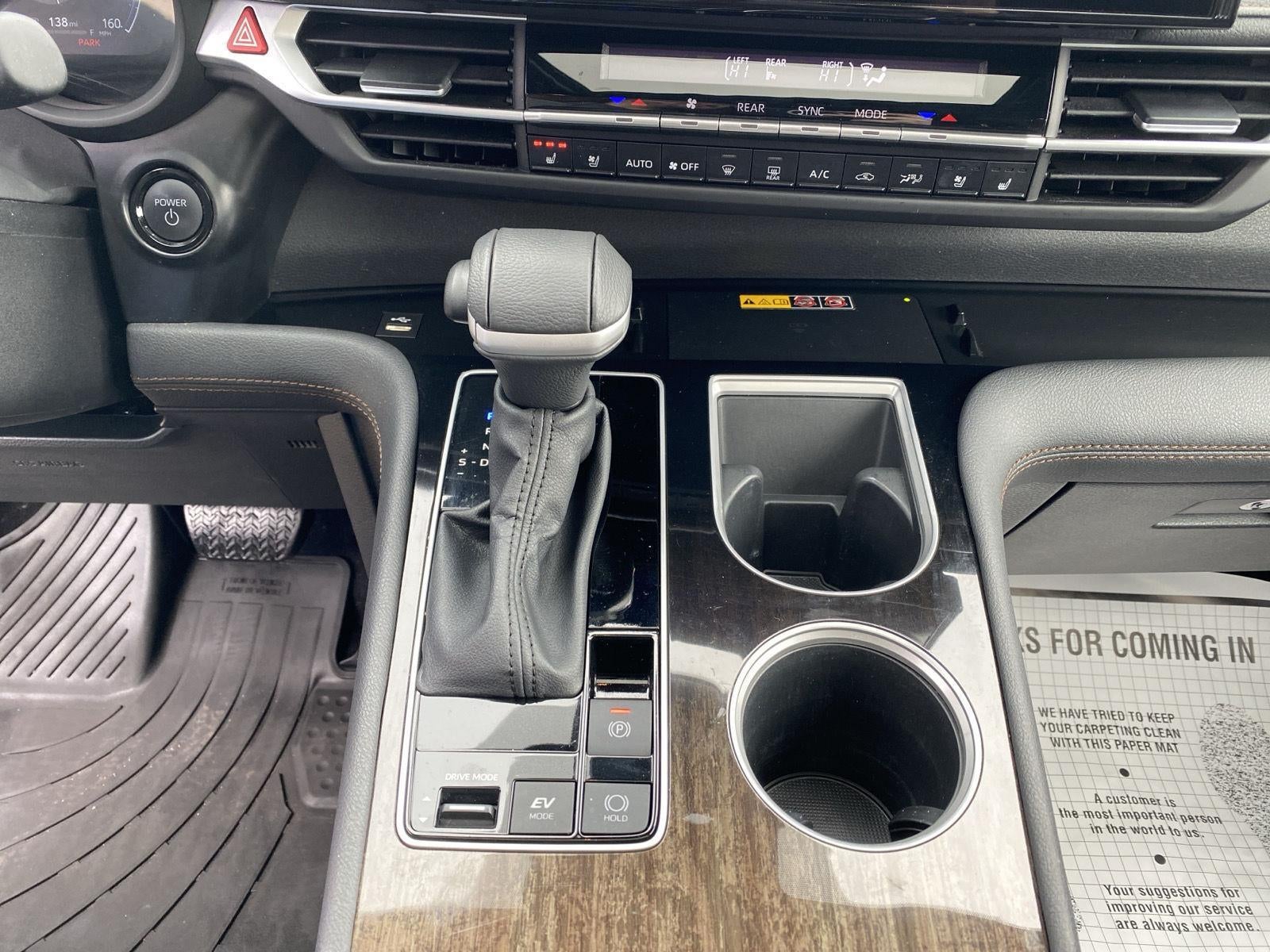 2025 Toyota Sienna Platinum 7-Passenger