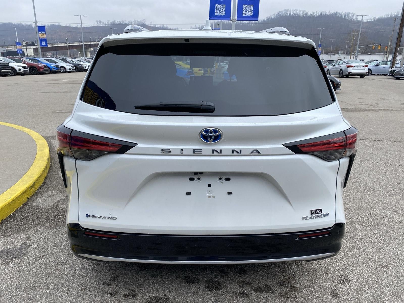 2025 Toyota Sienna Platinum 7-Passenger
