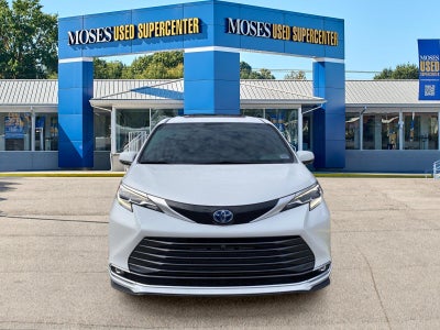 2025 Toyota Sienna Platinum 7-Passenger