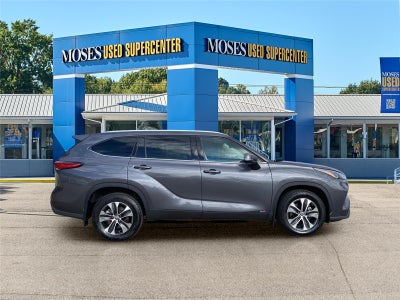 2022 Toyota Highlander Hybrid XLE