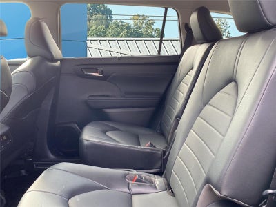 2022 Toyota Highlander Hybrid XLE