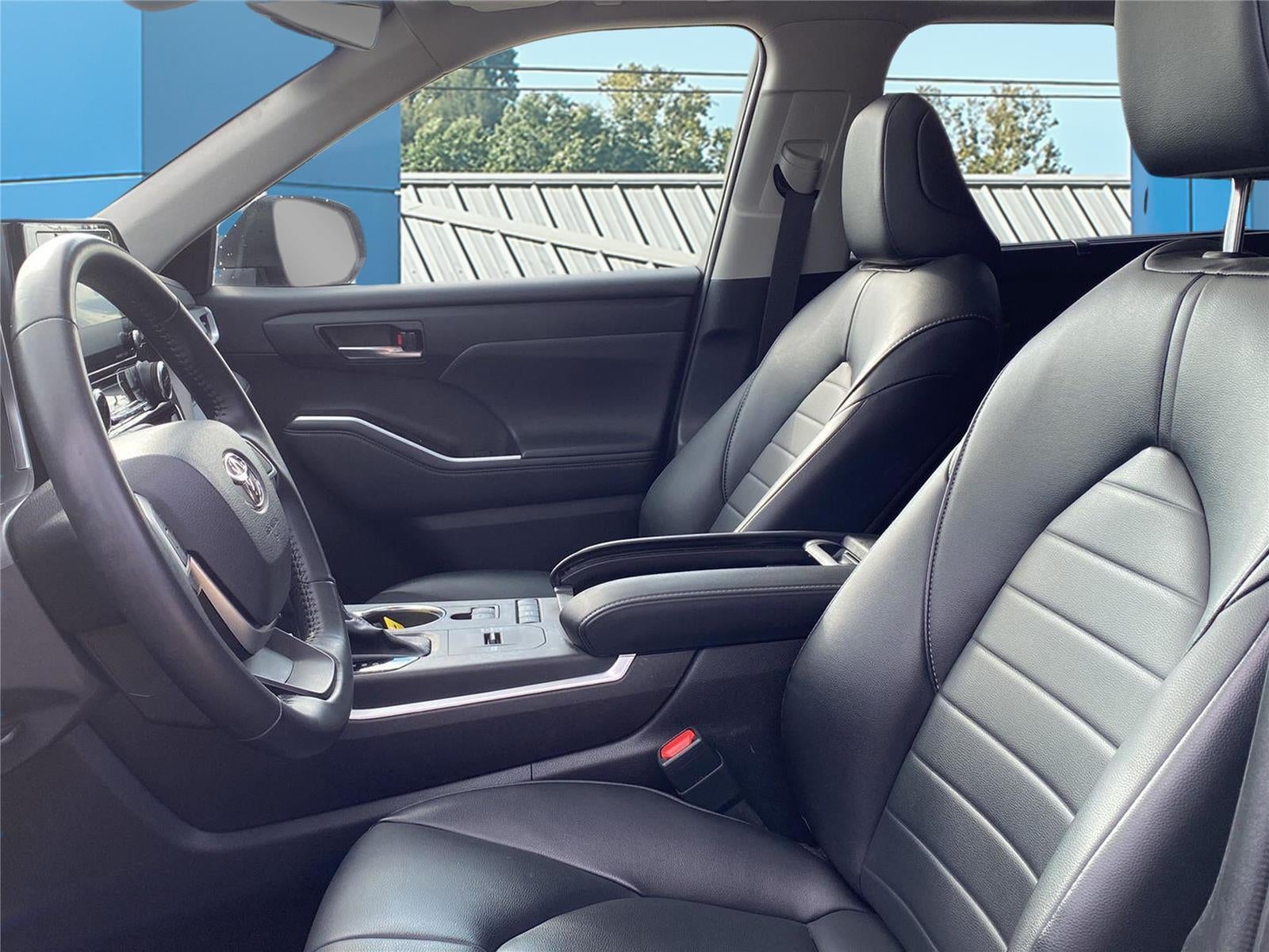 2022 Toyota Highlander Hybrid XLE