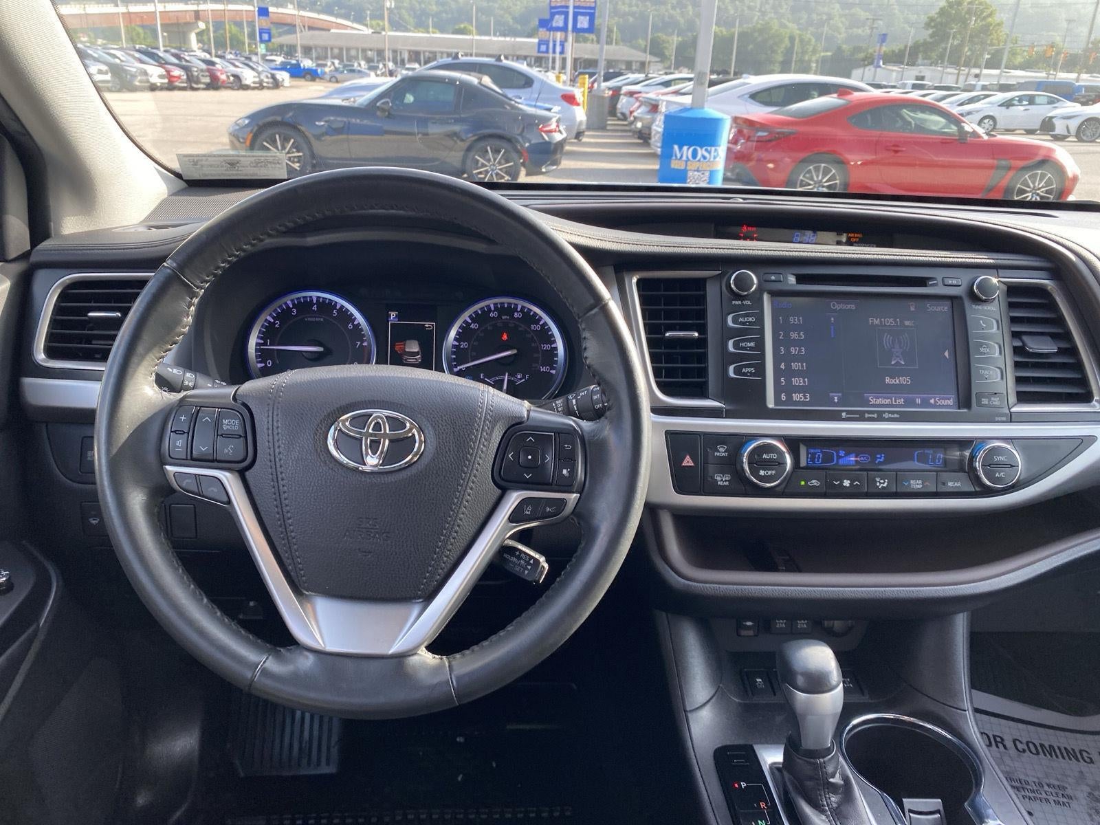 2019 Toyota HIGHLANDER Base