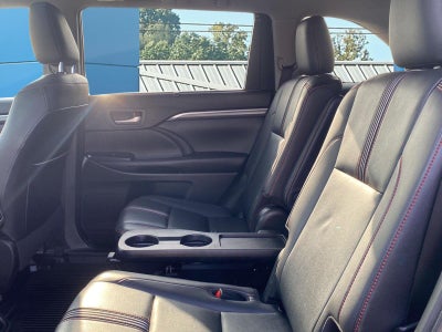 2019 Toyota Highlander Base