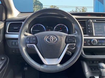 2019 Toyota Highlander Base