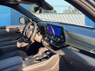 2026 Toyota Highlander XSE