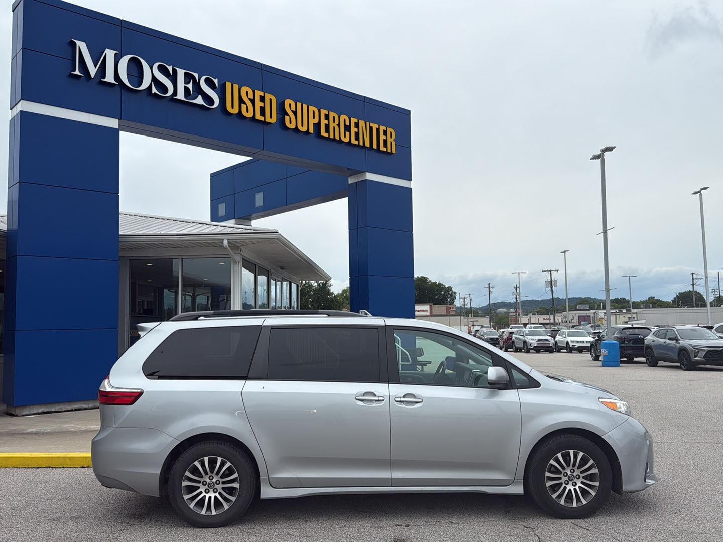 2019 Toyota Sienna XLE 8-Passenger