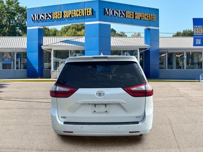 2019 Toyota Sienna XLE Auto Access Seat
