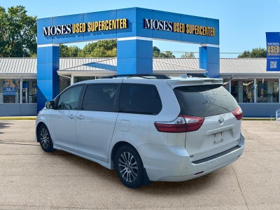 2019 Toyota Sienna XLE Auto Access Seat
