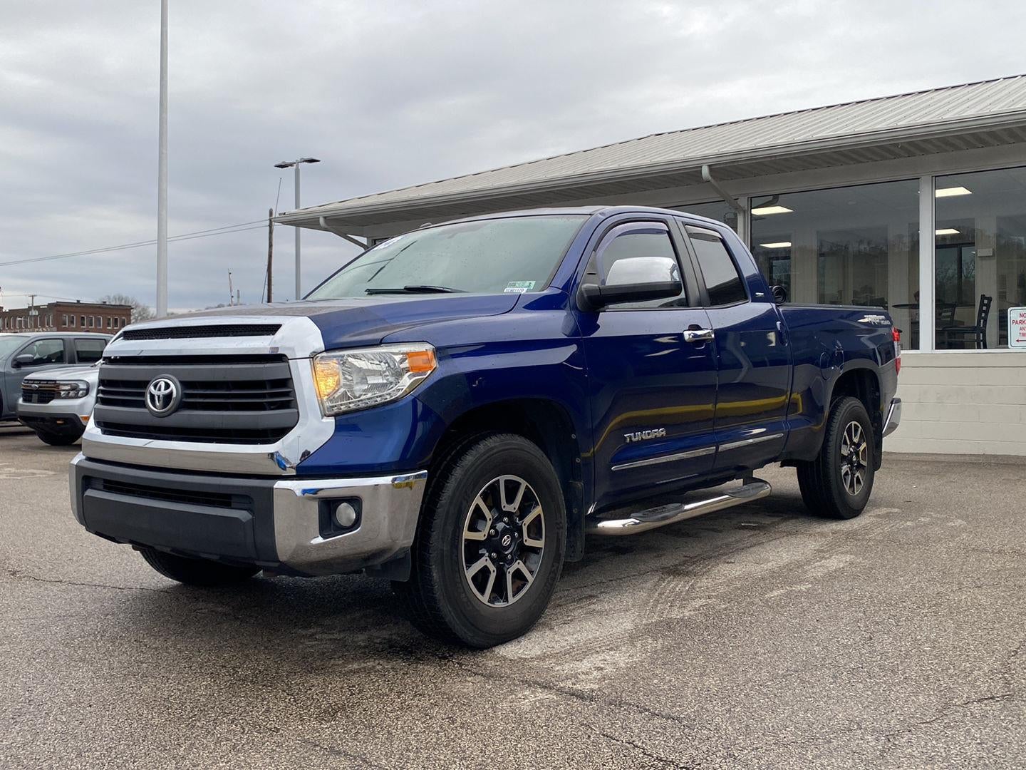 2014 Toyota Tundra SR5